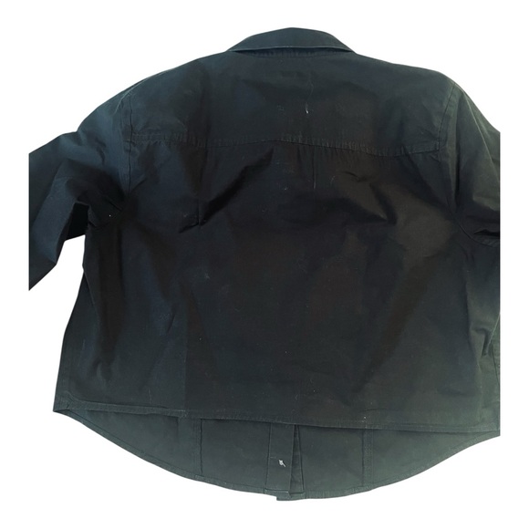 Banana Republic Black Cropped Poplin Shirt - Sharp Collar & Oversized Cuffs - Picture 3 of 5